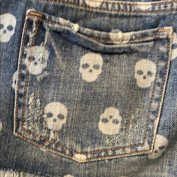 VICTORIAS SECRET PINK SKULL PRINT SHORTS - Picture 3 of 5